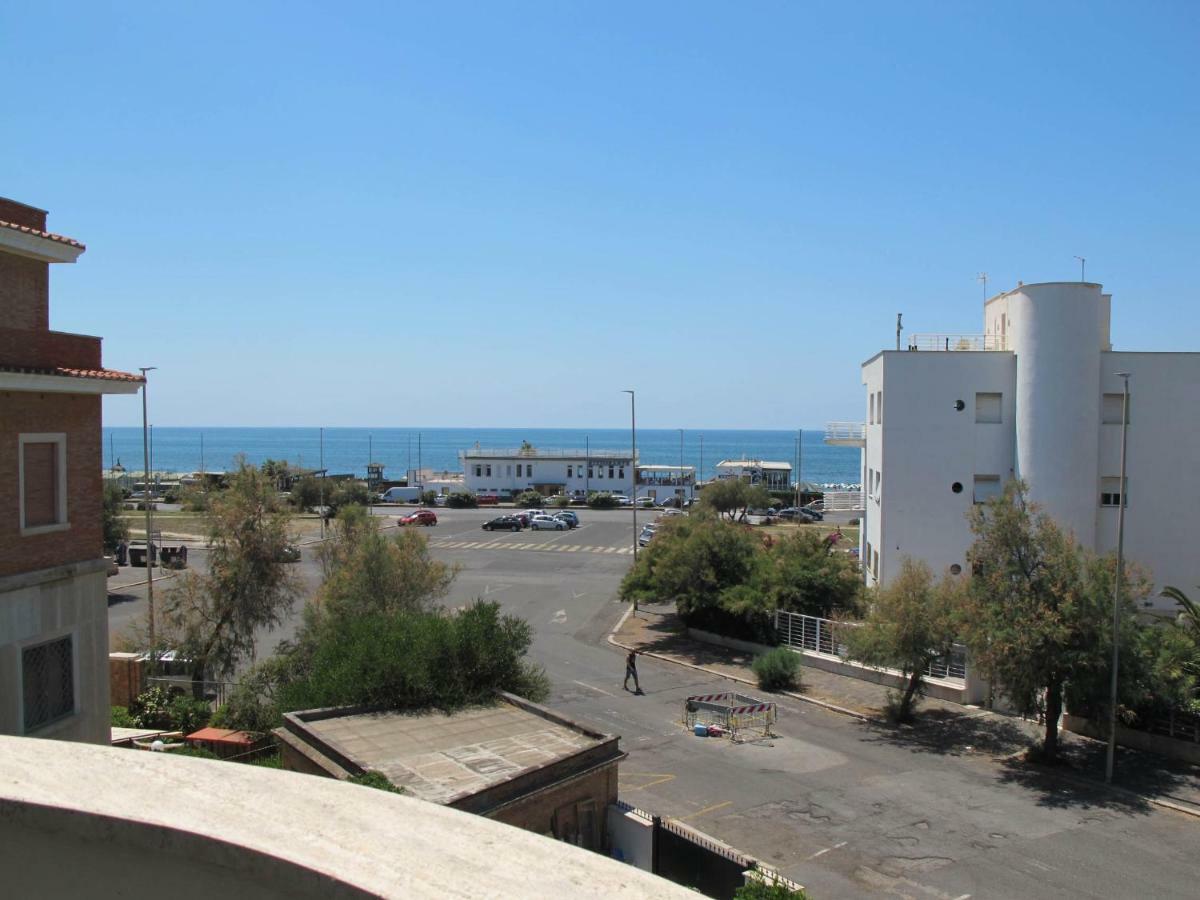 Brezza Di Mare Apartment Lido di Ostia Ngoại thất bức ảnh