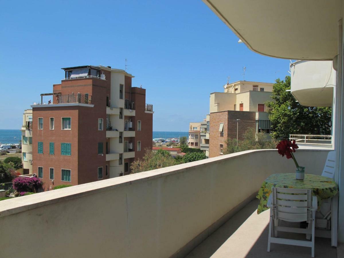 Brezza Di Mare Apartment Lido di Ostia Ngoại thất bức ảnh